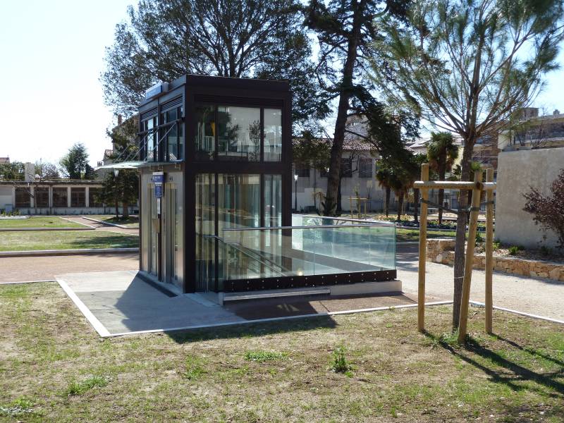 Cage d'ascenseur design pour parking souterrain du centre-ville de La Ciotat